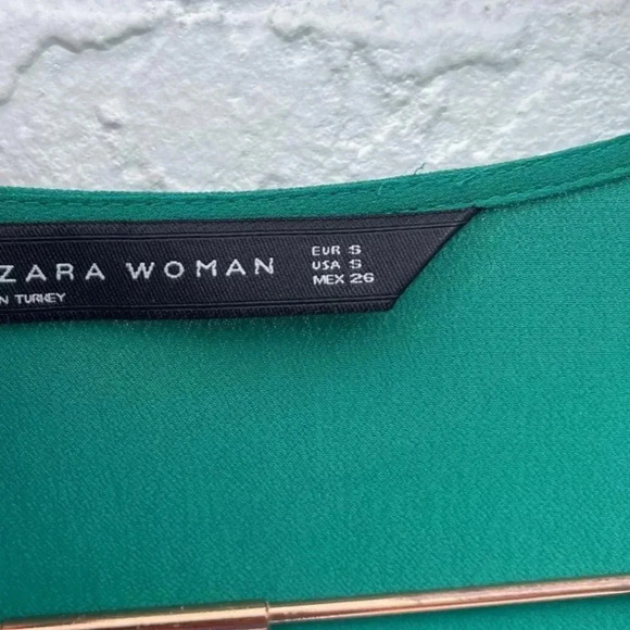 Zara Woman Womens Elegant Contrasting Pleated Flowy Blouse Green Sz Small - Picture 7 of 11